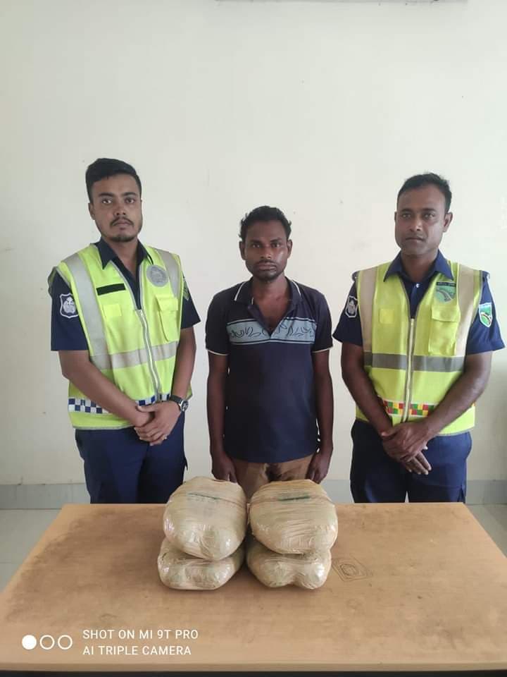থামছে না মাদকের ভয়াবহ আগ্রাসন'গাঁজাসহ গ্রেফতার-১