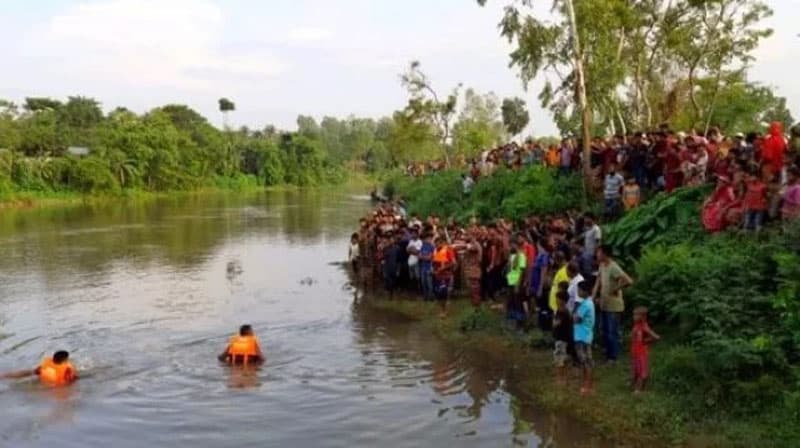 নিখোঁজের ১১ দিন পর লাইভে এসে নদীতে ঝাঁপ!