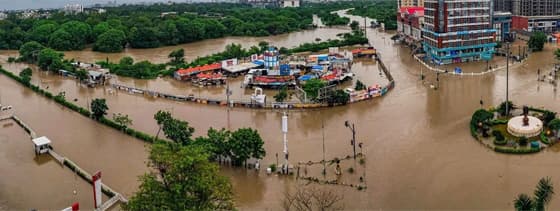 গুজরাটে ভয়াবহ বন্যায় ২৮ জন নিহত