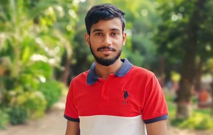 অর্থের অভাবে বিশ্ববিদ্যালয়ে ভর্তি অনিশ্চিত মেধাবী শিক্ষার্থী শাকিলের