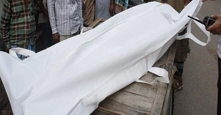 কিশোরগঞ্জে ট্রাক্টরচাপায় মাদরাসা শিক্ষকসহ নিহত ২