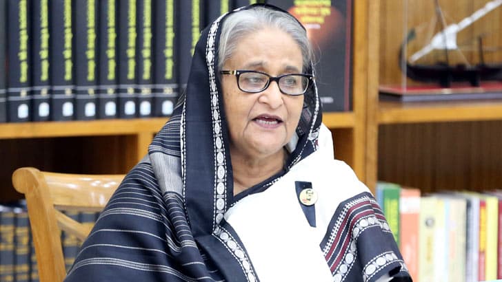 নিজেদের সংখ্যালঘু ভাববেন না : প্রধানমন্ত্রী