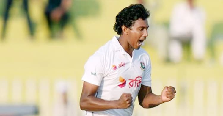 দিনের শুরুতেই হাসানের তিন উইকেট, উড়ন্ত শুরু বাংলাদেশের