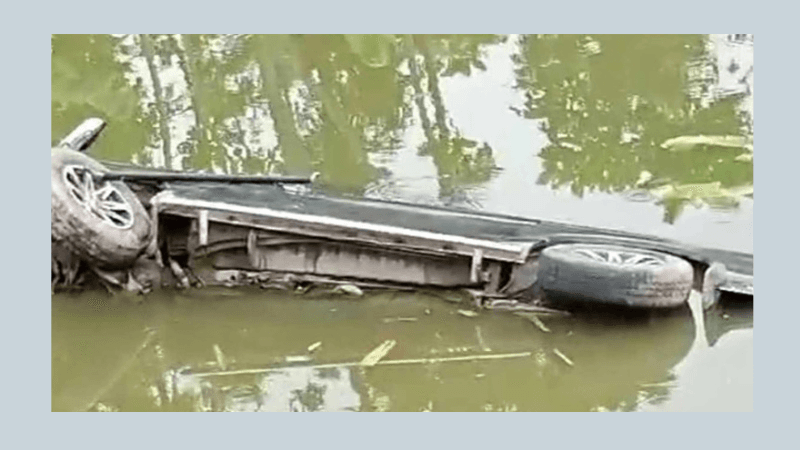 মক্তব পড়ে বাড়ী যাবার আগেই মাইক্রো বাসে পিষ্ট হয়ে নিহত ৪ শিশু