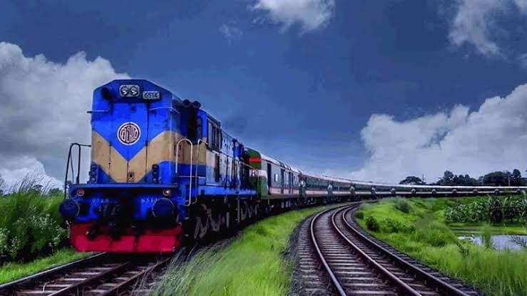 ফাতেমানগরে ট্রেন লাইনচ্যুত: ঢাকা-ময়মনসিংহ লাইনে ট্রেন চলাচল বন্ধ