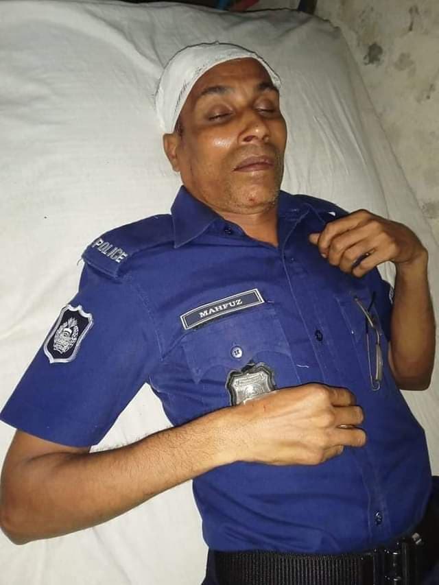 হিজলায় ইলিশ অভিযানে জেলেদের হামলায় আহত ৫ জন