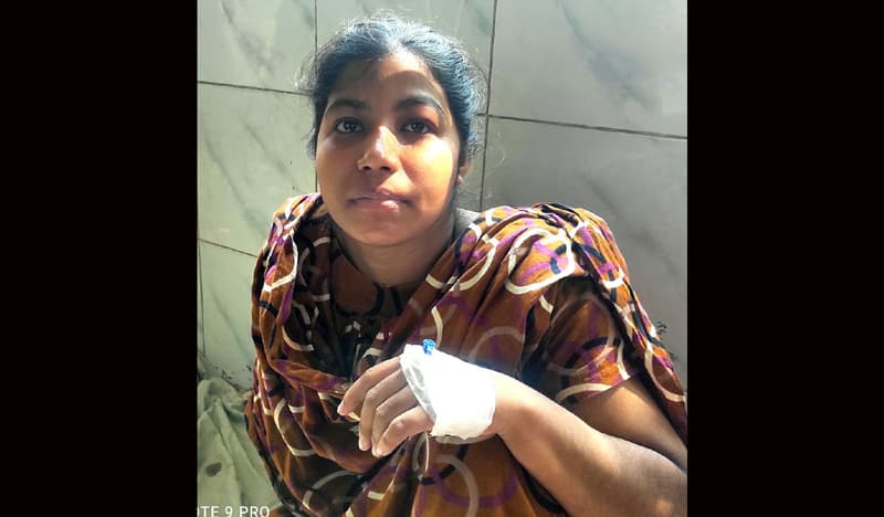 ঝিনাইদহ সদর হাসপাতালে ফেলে যাওয়া কে এই যুবতী ?