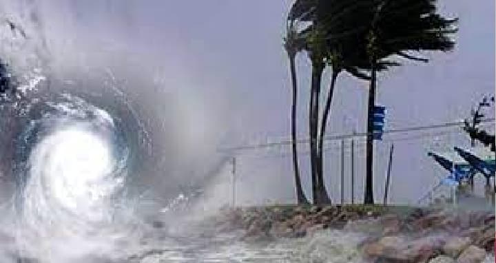 বাংলাদেশকে লক্ষ্য করেছে ঘূর্ণিঝড় সিত্রাং