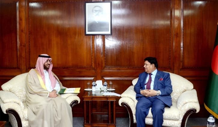 সৌদির কাছে জ্বালানি সহযোগিতা চাইলেন ড. মোমেন