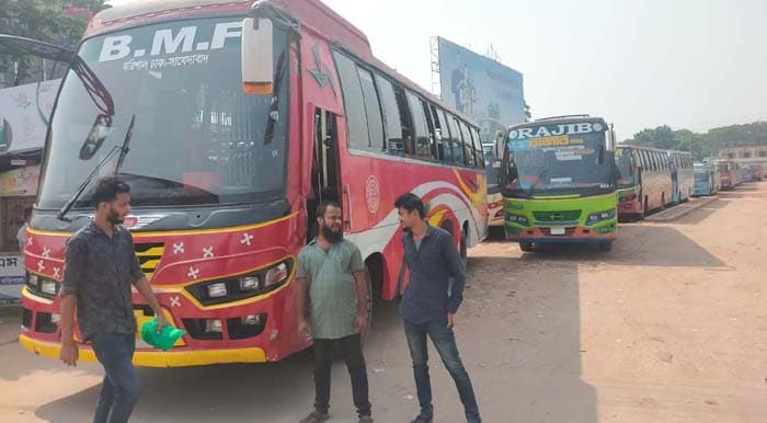 বরিশালে ঢিলেঢালা হরতাল পালিত, আ.লীগের শান্তি সমাবেশ ও মহড়া