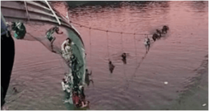ভারতে ঝুলন্ত সেতু ভেঙে নদীতে, নিহত ৪০