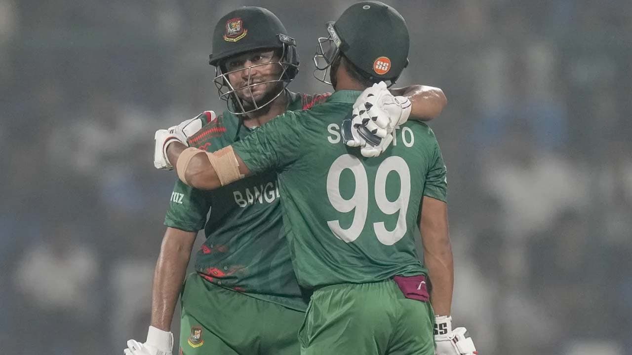 রাজকীয় ইনিংস খেলে ফিরলেন সাকিব-শান্ত