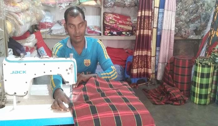 শীতের শুরুতে হিলিতে ব্যস্ত সময় পার করছে কারিগররা