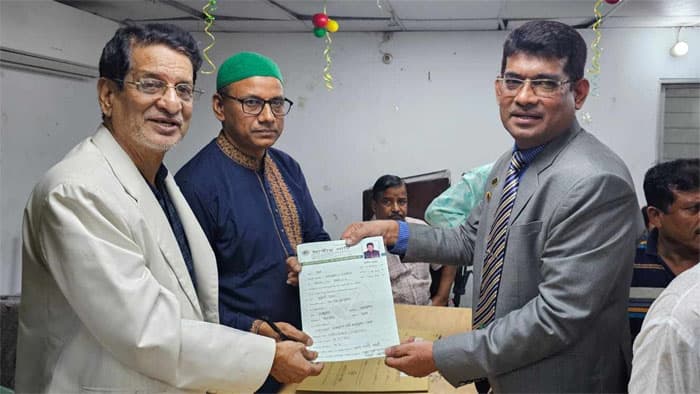 ভোলা-৩: জাতীয় পাটির প্রার্থী হিসেবে মনোনয়ন জমা দিলেন নুরুন্নবী