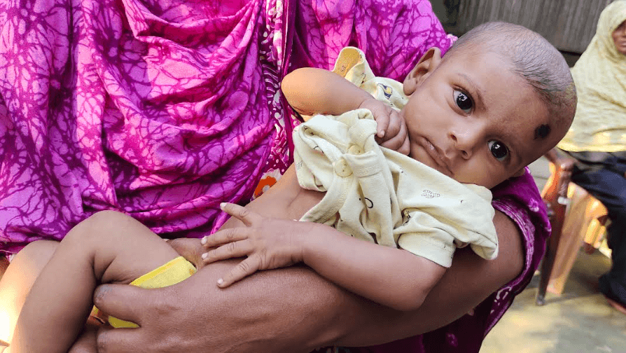 শিশু ইভানকে বাঁচাতে এগিয়ে আসুন