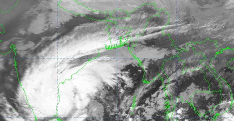 ৩ বিভাগে বৃষ্টির আভাস, ২ নম্বর হুঁশিয়ারি সংকেত বহাল