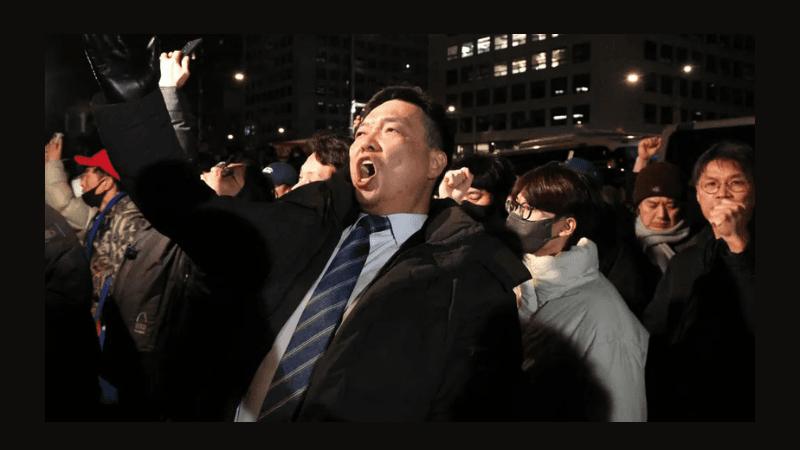 দক্ষিণ কোরিয়ায় সামরিক আইন জারি,অতঃপর প্রত্যাহার !