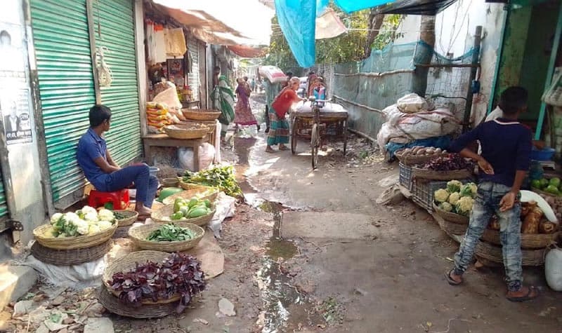 উন্নয়ন স্থবির আশাশুনি উপজেলার অধিকাংশ হাট-বাজারে !