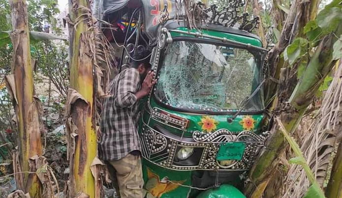 দেবীদ্বারে সড়ক দুর্ঘটনায় শিশুসহ আহত ৬