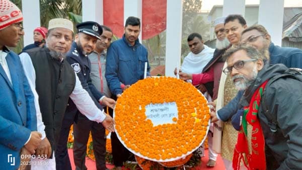 মহান বিজয় দিবসে শহীদদের প্রতি কাউখালী প্রেসক্লাবের শ্রদ্ধা