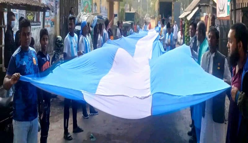 মেসিদের শুভকামনায় হিলিতে আনন্দ শোভাযাত্রা