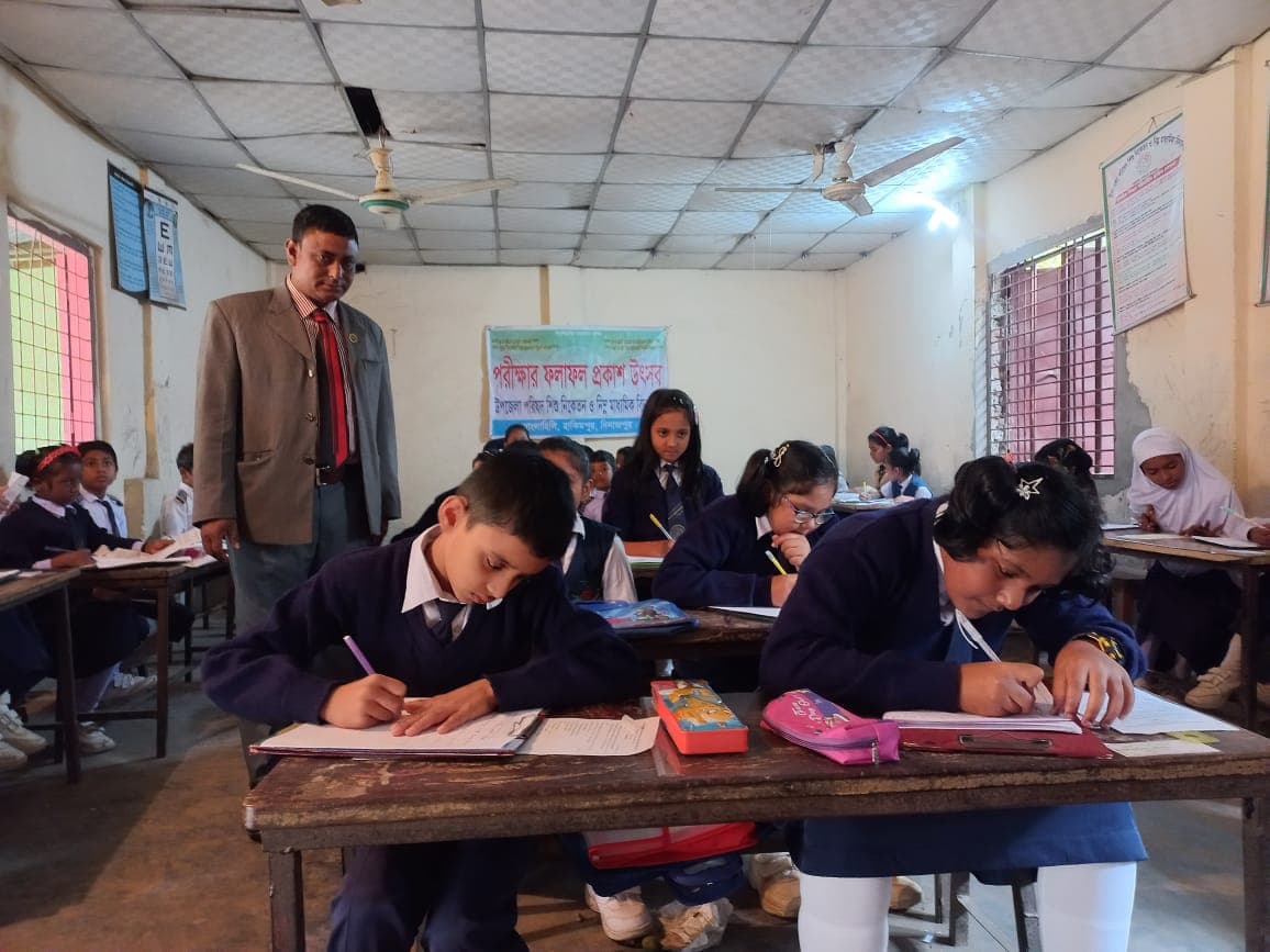 হিলিতে দু’দিন ব্যাপি বৃত্তি পরীক্ষা শুরু