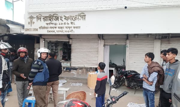 নওগাঁ-৪: স্বতন্ত্র প্রার্থীর নির্বাচনী অফিসে হামলা, আহত ৩