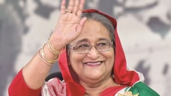 বরিশালের পথে শেখ হাসিনা