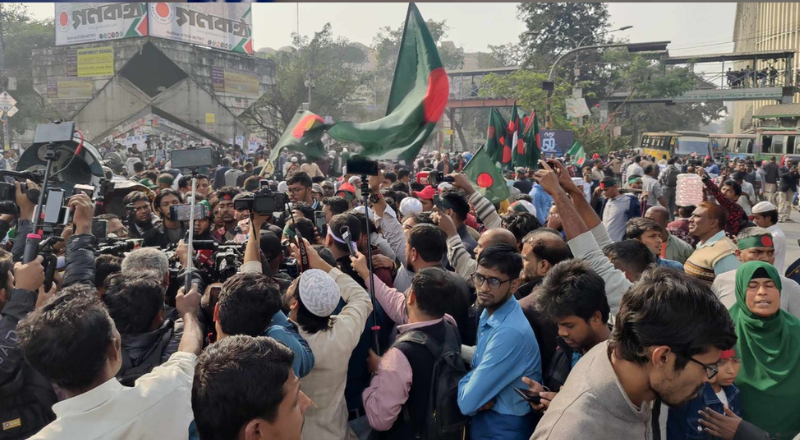 শাহবাগে বিডিআর বিদ্রোহের নিরপরাধ জওয়ানদের মুক্তির দাবিতে অবরোধ