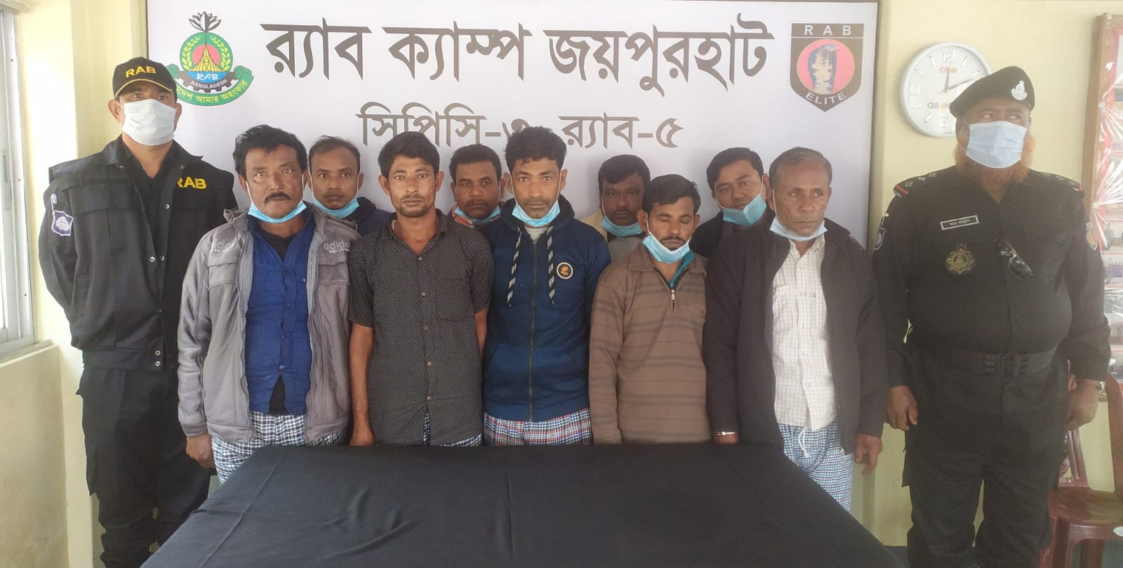জয়পুরহাটে কিডনি বেচাকেনা দালাল চক্রের ৯ সদস্য আটক