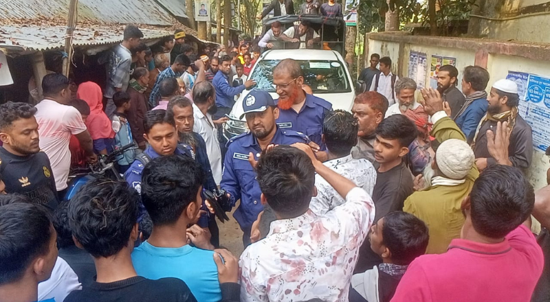 শিক্ষার্থীদের পেটানোর অভিযোগে প্রধান শিক্ষক পদত্যাগে বাধ্য