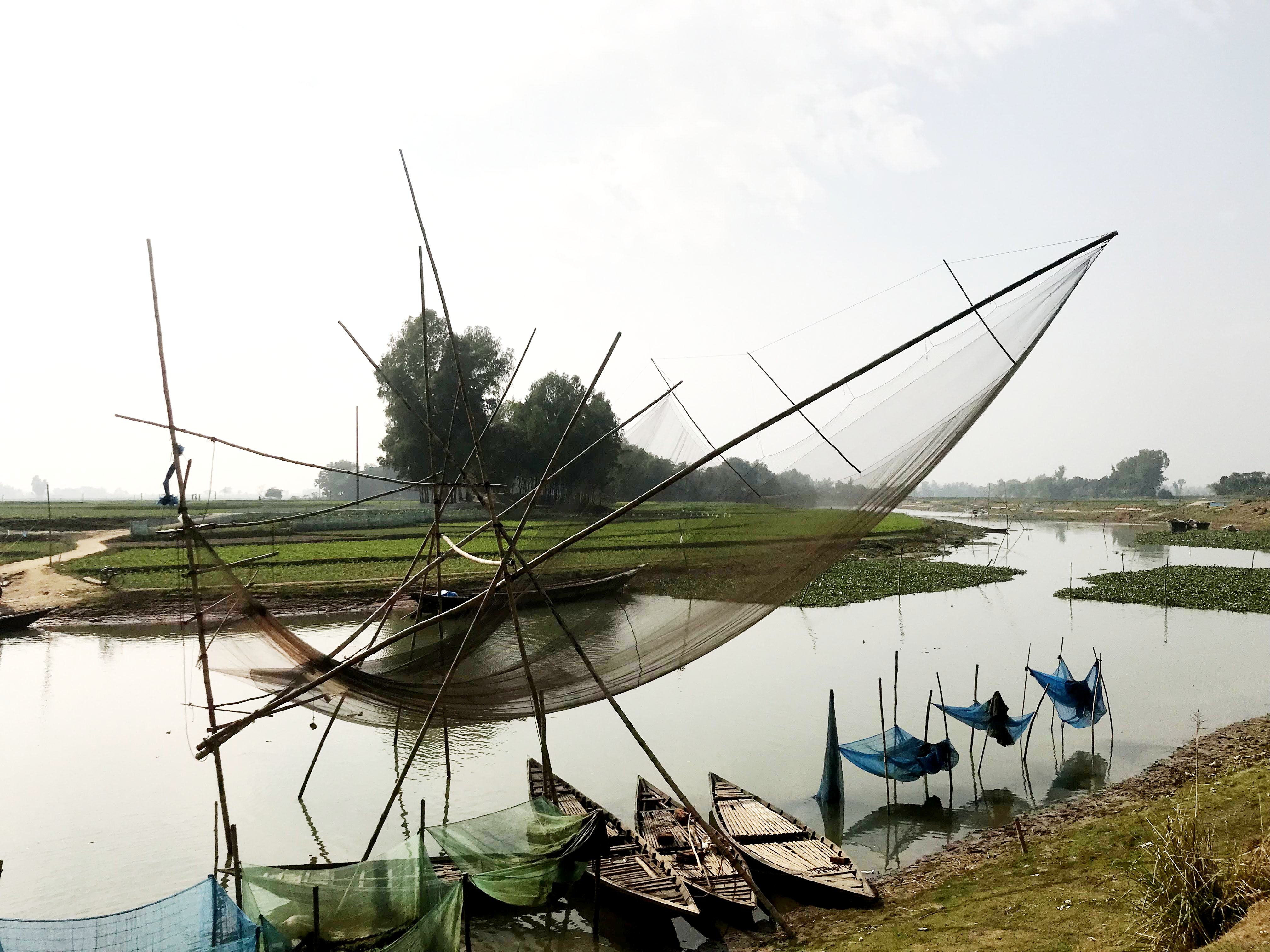 আত্রাইয়ে শীতে বিপর্যস্ত শ্রমজীবী মানুষ