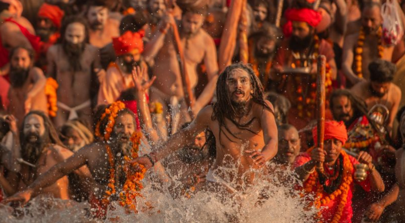 ভারতের মহাকুম্ভ মেলায় পদদলনে ৭ জনের মৃত্যু