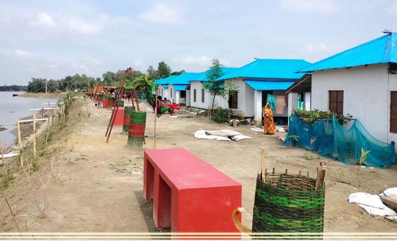 দৃষ্টিনন্দন ‘শিশুপার্ক’ পেয়ে খুশি আত্রাইয়ে আশ্রয়ন প্রকল্পের শিশুরা