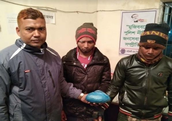 কাউখালীতে দুই গাঁজা ব্যবসায়ী গ্রেফতার