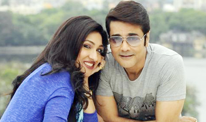 ভালবাসা দিবসে বিয়ের পিড়িতে প্রসেনজিৎ-ঋতুপর্ণা!