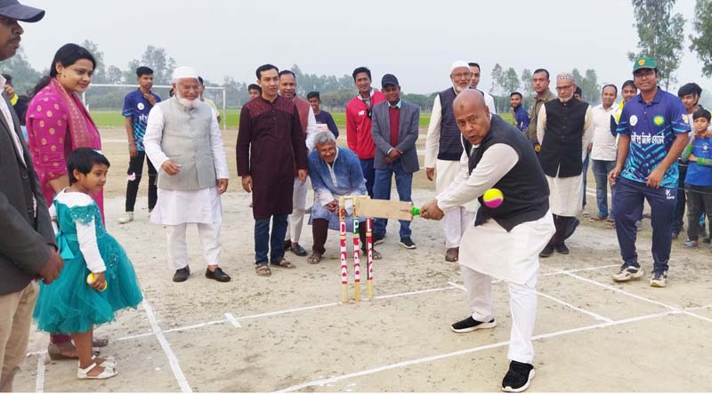 ‘ধামইরহাট প্রিমিয়ার লীগ’ টি-টোয়েন্টি ক্রিকেট টূর্নামেন্টের উদ্বোধন