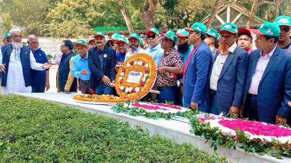 মুক্তিযোদ্ধা সংসদ সন্তান কমান্ড নেতৃবৃন্দের বঙ্গবন্ধুর সমাধিতে শ্রদ্ধা নিবেদন