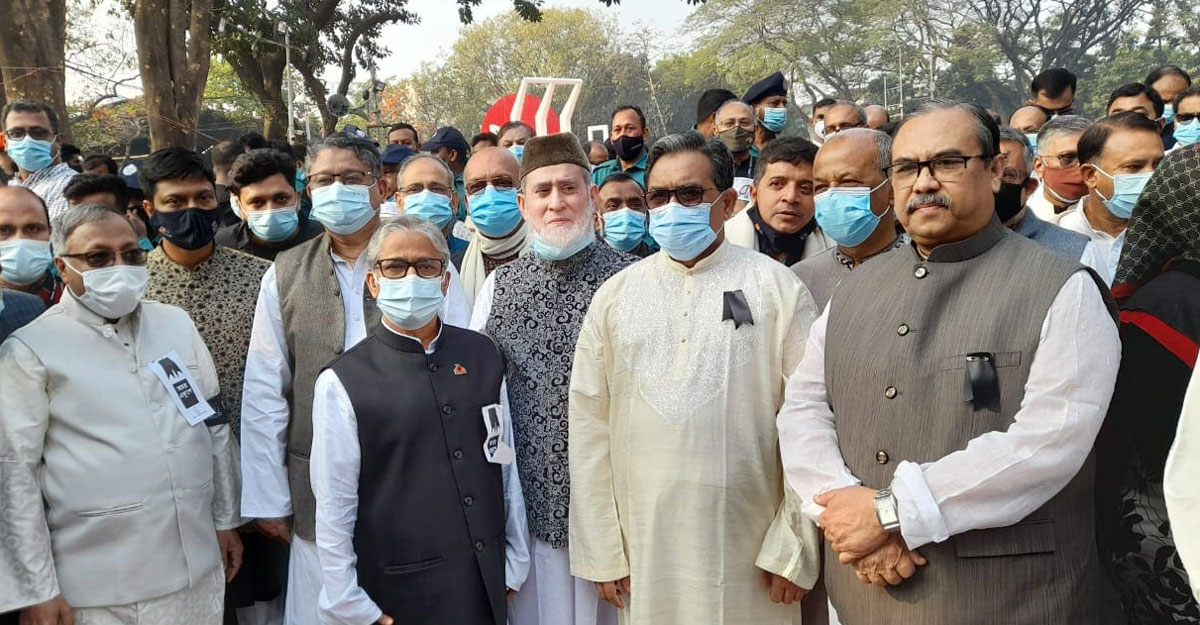 সর্বোচ্চ আদালতের রায় বাংলায় লেখা শুরু হয়েছে :প্রধান বিচারপতি