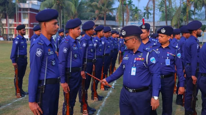 খাগড়াছড়িতে পুলিশের মাস্টার প্যারেড অনুষ্ঠিত