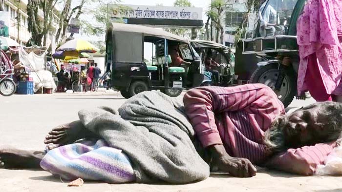 চিকিৎসাধীন রোগীকে হাসপাতাল থেকে বের করে দেয়ার অভিযোগ