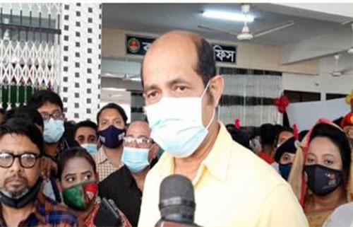 টিকা না নিলে ট্রেড লাইসেন্স বাতিল: আতিক