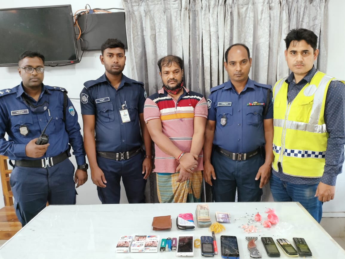 সরাইল কালিকচ্ছতে সুইচ গিয়ার,মাদক সহ আটক ইমরান