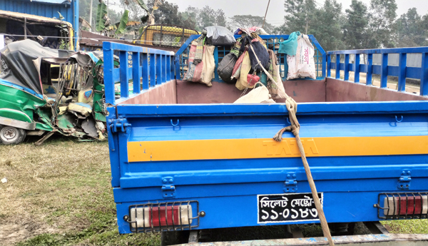 শ্রীমঙ্গলে সড়ক দূর্ঘটনায় নিহত ২, আহত ১৮