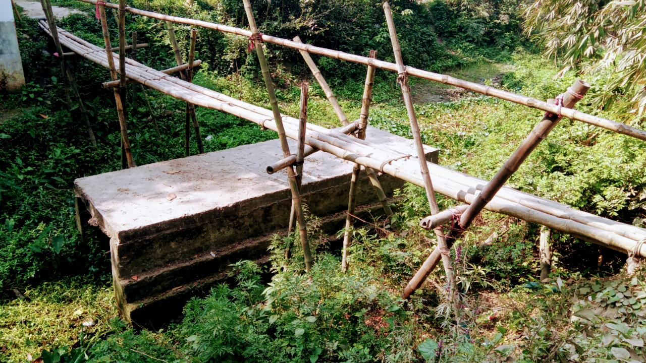 সরাইলে খালের পেটে ভিতরে কালভার্ট  নির্মাণ
