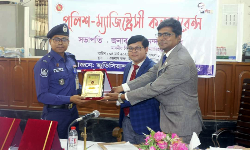 ঠাকুরগাঁও জেলার তিনবার শ্রেষ্ঠ ওসি হলেন খায়রুল আনাম