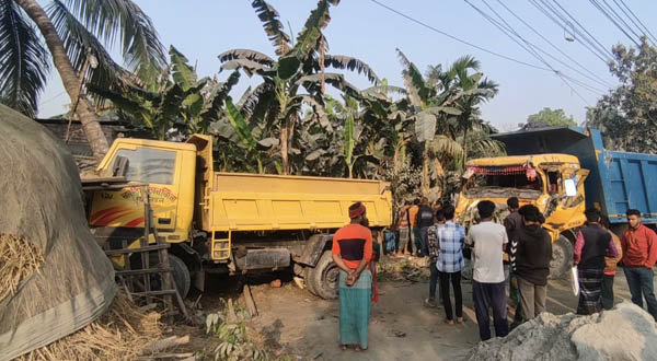 জামালপুর আঞ্চলিক মহাসড়কে ত্রিমুখী সংঘর্ষে নিহত ২,আহত ৪