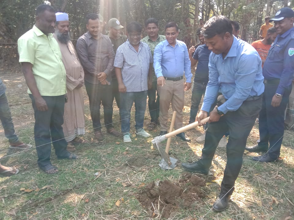 তাহিরপুরে আশ্রায়ন প্রকল্পের ঘর নির্মান কাজের উদ্বোধন