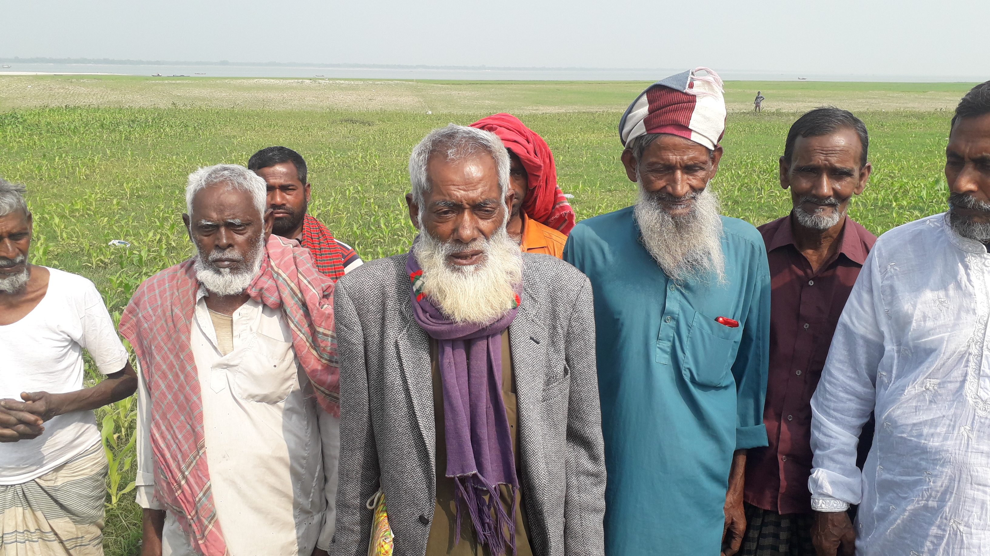 গোয়ালন্দে ভুমি কর্মকর্তার বিরুদ্ধে চরের জমি অপদখলের অভিযোগ