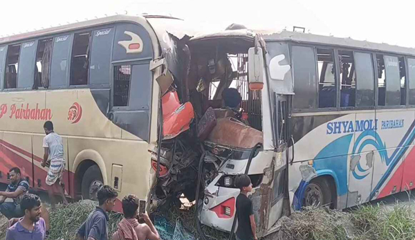 ঢাকা-টাঙ্গাইল মহাসড়কে ভয়াবহ দুর্ঘটনা, আহত ২৫